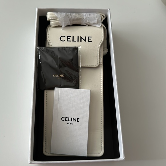 CELINE MONOCHROMS 01 SUNGLASSES IN ACETATE BLACK - Picture 7 of 10